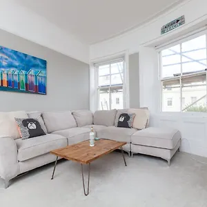  Apartment Guestready - Marvellous Space In And